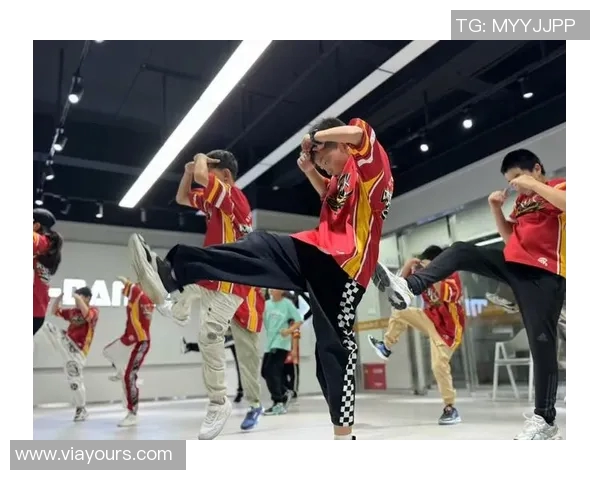 成都街舞队的意识变革与热议街舞文化的崛起与发展