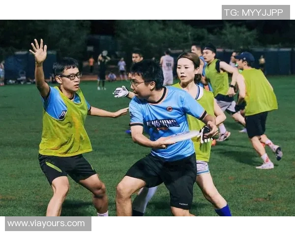 重庆飞盘队在世界滑板锦标赛中以55分稳居积分榜首位