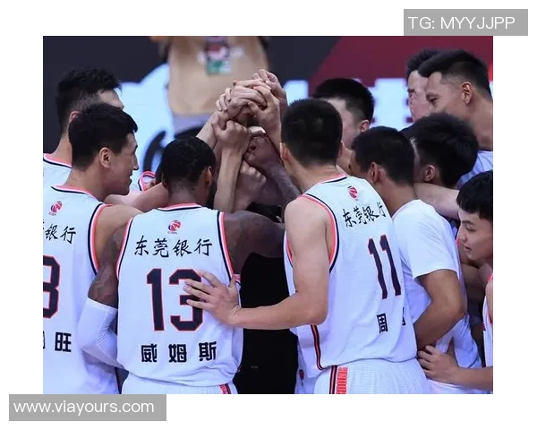 广东队与江苏南钢激战四月五日争夺篮球赛季重要胜利