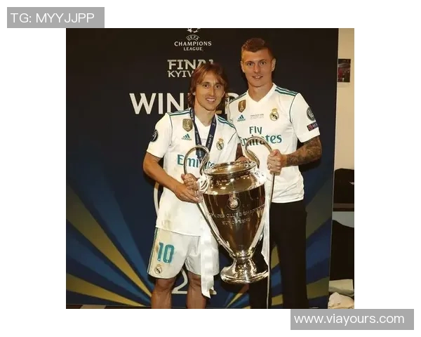 克罗斯在足球世界的崛起与影响力分析及其未来发展展望