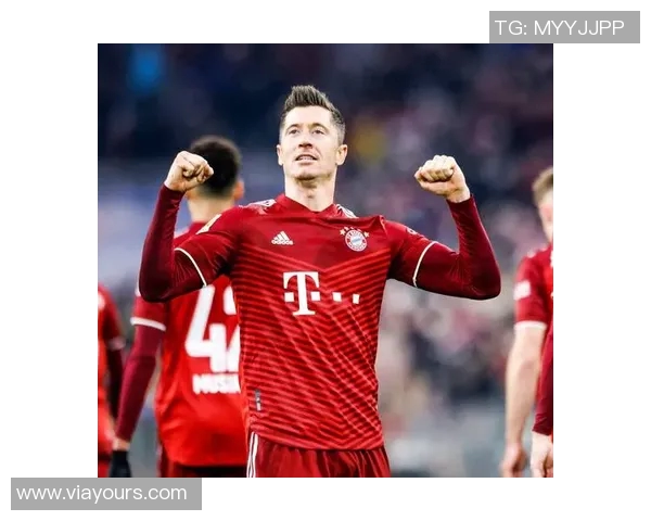 莱万重返安联球场引发拜仁球迷愤怒声讨：背叛旧主的代价是什么