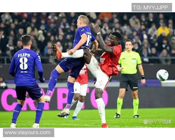 莱红牛球队迎战赫根全力争胜力争晋级之路再添精彩篇章 莱红牛球队迎战赫根全力争胜力争晋级之路再添精彩篇章