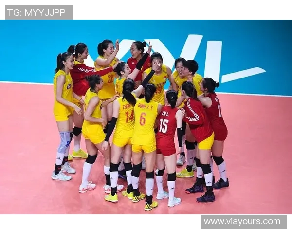 荷兰女排与中国女排巅峰对决展现女排魅力与竞技精神 荷兰女排与中国女排巅峰对决展现女排魅力与竞技精神