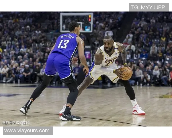 NBA湖人对阵国王精彩直播回顾与赛后分析全程报道